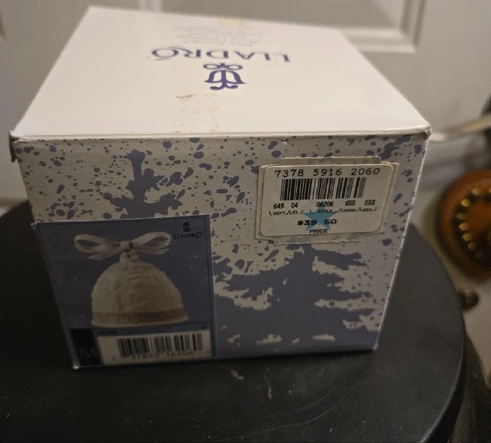 Lladro 1995 Merry Christmas White Crystal Bell in Box - Picture 4 of 12